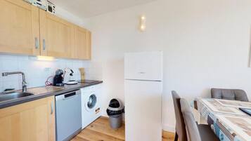 Fridge, microwave, coffee/tea maker, toaster