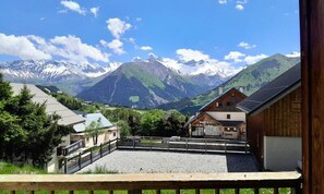 Property grounds - Apartment Sleeps 6, 300m From the ski Slopes, Mountain View (Saint-Jean-d'Arves)