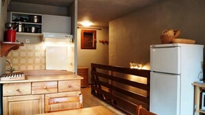 Unclassified image, 3 of 3, button - Spacious and Quiet Apartment for 8 People in the Resort of Saint Sorlin D'arves (Saint-Sorlin-d'Arves)