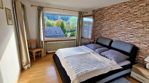 Apartment | 2 Schlafzimmer, individuell eingerichtet
