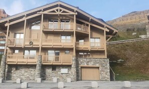 Exterior - Spacious 5-room Apartment FOR 8 People, Slalom District (Les Belleville)