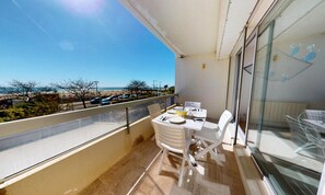 Outdoor dining - Apartment in Saint-jean Near Beaches (Saint-Jean-de-Monts)