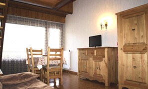 Unclassified image, 2 of 3, button - Apartment in Chianillon Near Ski Slopes (Le Grand-Bornand)