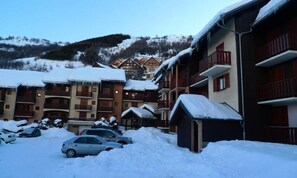 Exterior - Studio Cabin for 4 People, 2-star, East-facing (Valloire)