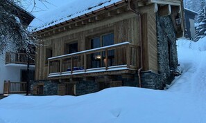 Exterior - Chalet in Tignes Near Ski Lifts & Lake (Tignes)