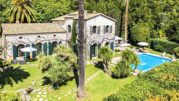 Unclassified image, 1 of 3, button - Villa in Grasse With Historic Garden (Grasse)