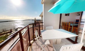Outdoor dining - Apartment in Saint-gilles by the Ocean (Saint-Gilles-Croix-de-Vie)