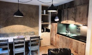 Dining - Charming 2-room Cabin in a Prestigious Residence (Les Gets)