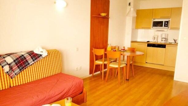 Living area - Apt No. 135 - Ground Floor - Hourquette Building (Bagnères-de-Bigorre)