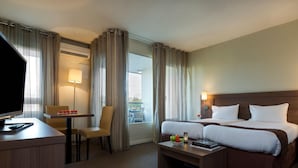 1 bedroom - Apartment With View of Swimming Pool (Ferney-Voltaire)