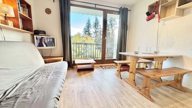 Living area - Apartment Near Mont Rond Ski Slopes (Notre-Dame-de-Bellecombe)