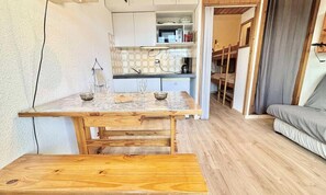 Interior - Apartment Near Mont Rond Ski Slopes (Notre-Dame-de-Bellecombe)