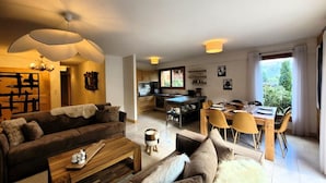 Unclassified image, 3 of 3, button - Large Single-story Apartment With Terrace (Les Gets)