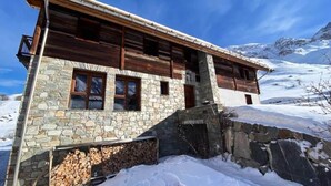 Unclassified image, 3 of 3, button - 4 Chalet for 14 People, East-west Exposure (Valloire)