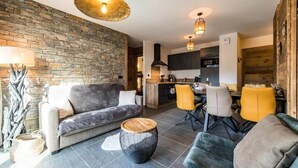 Living area - Luxury Apartment With South-facing Terrace - Sleeps 6 (Saint-Sorlin-d'Arves)