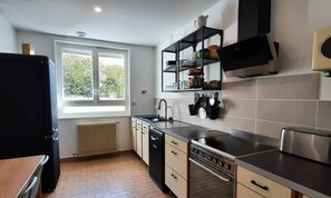 Fridge, microwave, oven, dishwasher