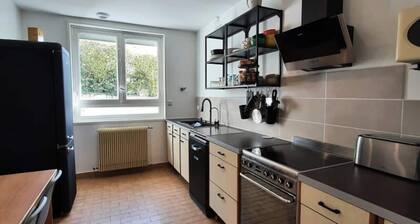 Houses & Villas for 10 People