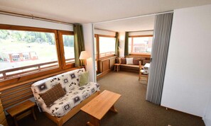 Living area - Apartment in La Plagne With Slope Views (La Plagne-Tarentaise)
