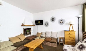 Living area - Apartment in La Plagne With Slope Views (La Plagne-Tarentaise)