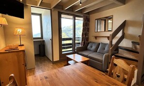Living area - Apartment in Mottaret With Slope Access (Les Allues)