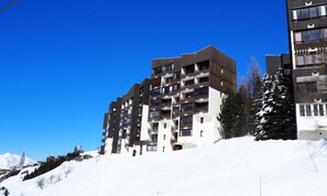 Exterior - Renovated Apartment Ski-in/ski-out Access Parking Included (Les Belleville)
