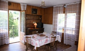 Dining - 2 Rooms for 4 People (Le Grand-Bornand)