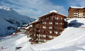 Exterior - Apartment in Bruyeres by Ski Lifts (Les Belleville)