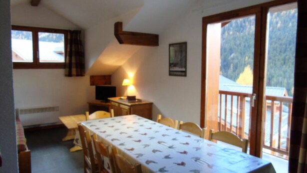 Dining - 3 Rooms for 8 People (Modane)