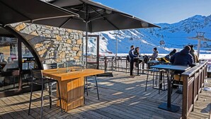 Outdoor dining - Comfort Room for 2 People With Mountain View (Tignes)