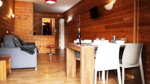 Interior - Apartment in Orres With Ski Access (Les Orres)