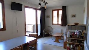 Interior - Apartment in Valfrejus Near Vanoise Park (Modane)
