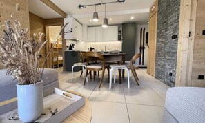 Interior - Luxury Apartment for 8 People in the Heart of the Village (Saint-Sorlin-d'Arves)