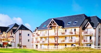 Apartment in Sables-d'or Near Golf Course