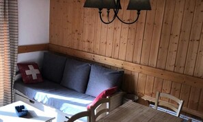 Living area - Apartment in Saint Sorlin Near Glacier (Saint-Sorlin-d'Arves)