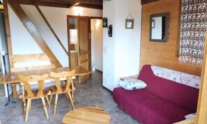 Living area - Apartment in Crest-voland Near Ski Slopes (Crest-Voland)