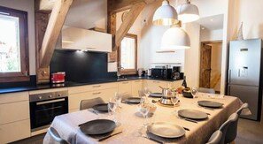 Fridge, dishwasher, coffee/tea maker, electric kettle - Marmotte 201 - Superb Attic Apartment, at the Foot of the Slopes (Bonneval-sur-Arc)