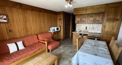 Apartment in Haut Lieux Near Ski Slope