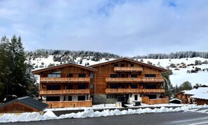 Exterior - Charming NEW Apartment Snow-front (Notre-Dame-de-Bellecombe)