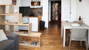 Unclassified image, 3 of 3, button - Studio for 2 People in the Heart of the Orres 1650 Resort (Les Orres)