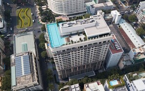 حمّام سباحة خارجي