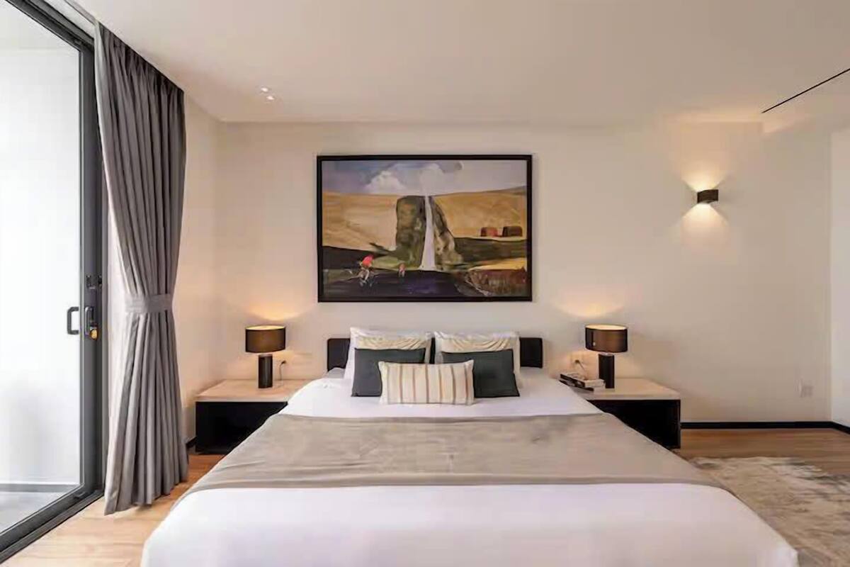 ملاءات من القطن المصري وأغطية فراش متميزة وألحفة محشوة بالريش