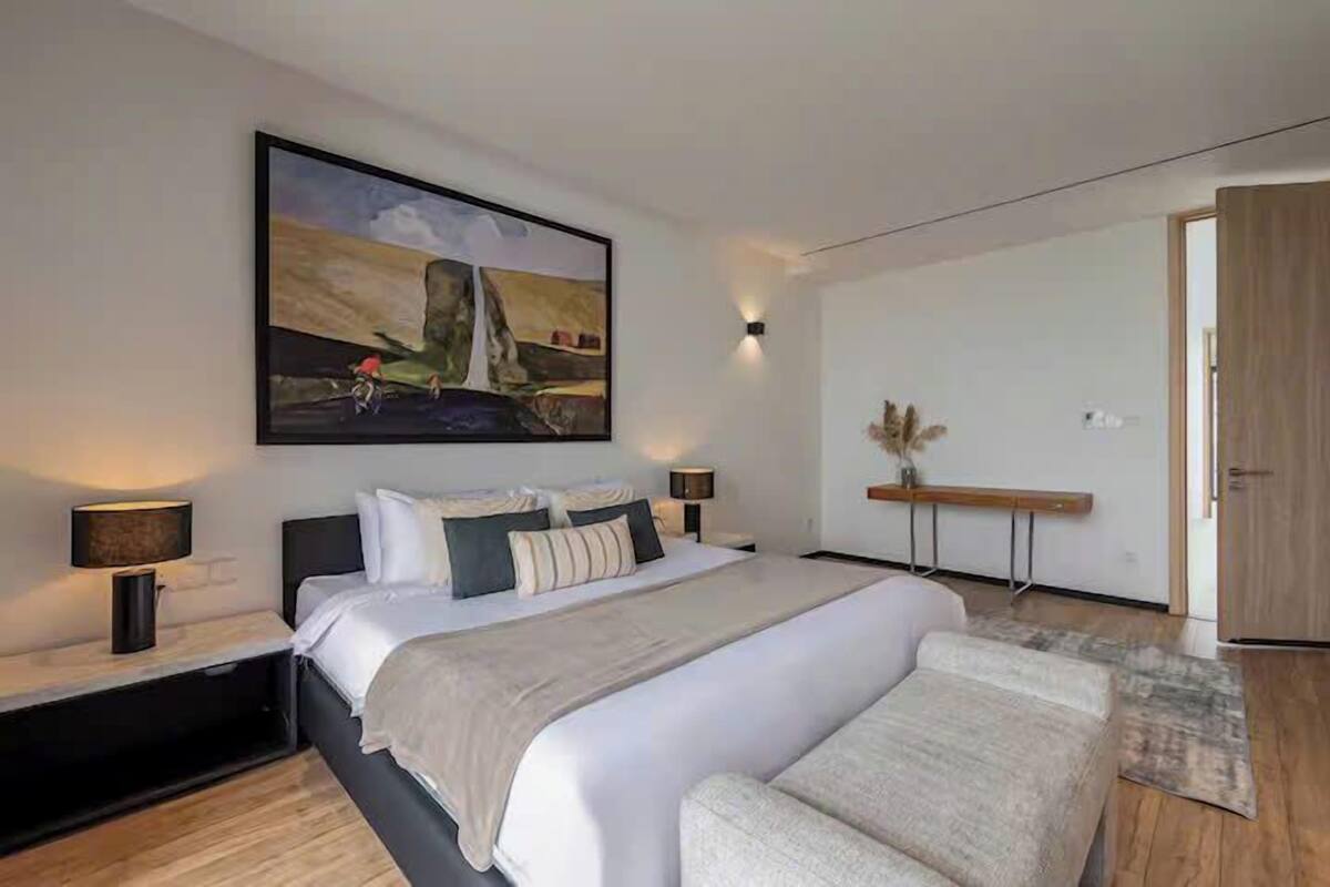 ملاءات من القطن المصري وأغطية فراش متميزة وألحفة محشوة بالريش