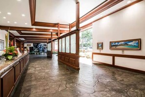 Lobby - 37FL-Upgrade 1BR-Ocean View Full Kitchen w/Parking (Honolulu)