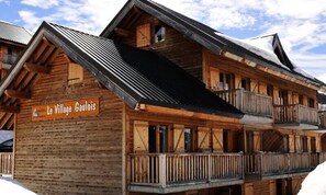 Exterior - 4-room Duplex Chalet for 8 People (Saint-François-Longchamp)