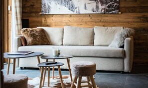 Living area - Apartment in Plan du Moulin Near Ski Slopes (Saint-Sorlin-d'Arves)