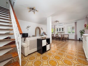 Villa Romantique, vue montagne | Coin séjour