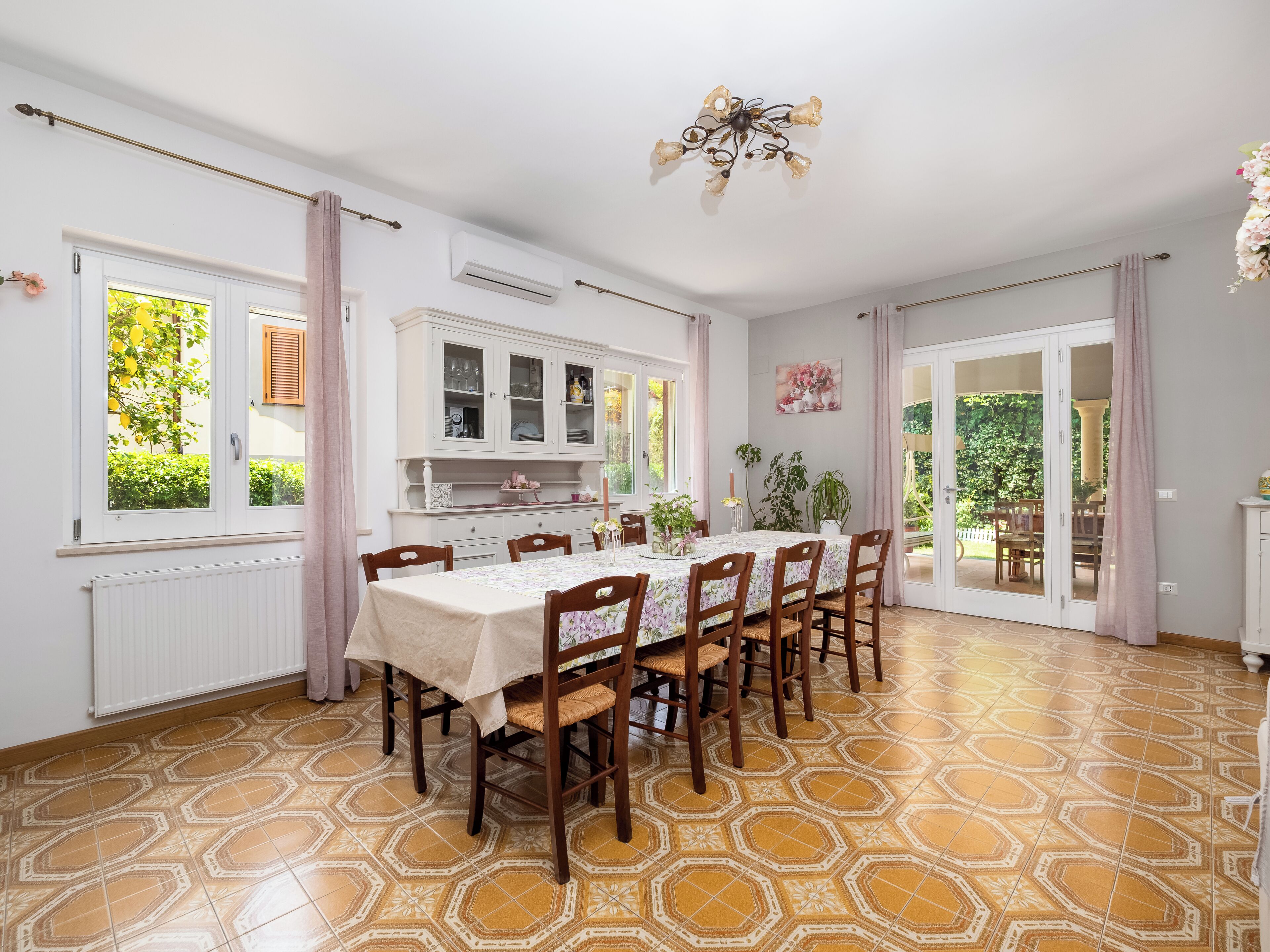 Villa Romantica, vista montagna | Sala da pranzo