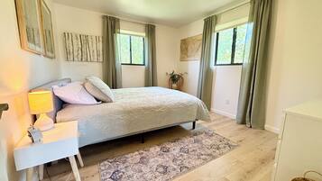 2 bedrooms, WiFi, bed sheets