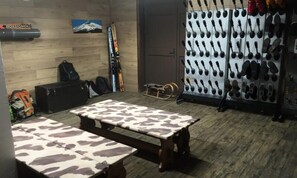Interior - 4 Rooms, Sleeps 8/9, South-facing (Valloire)