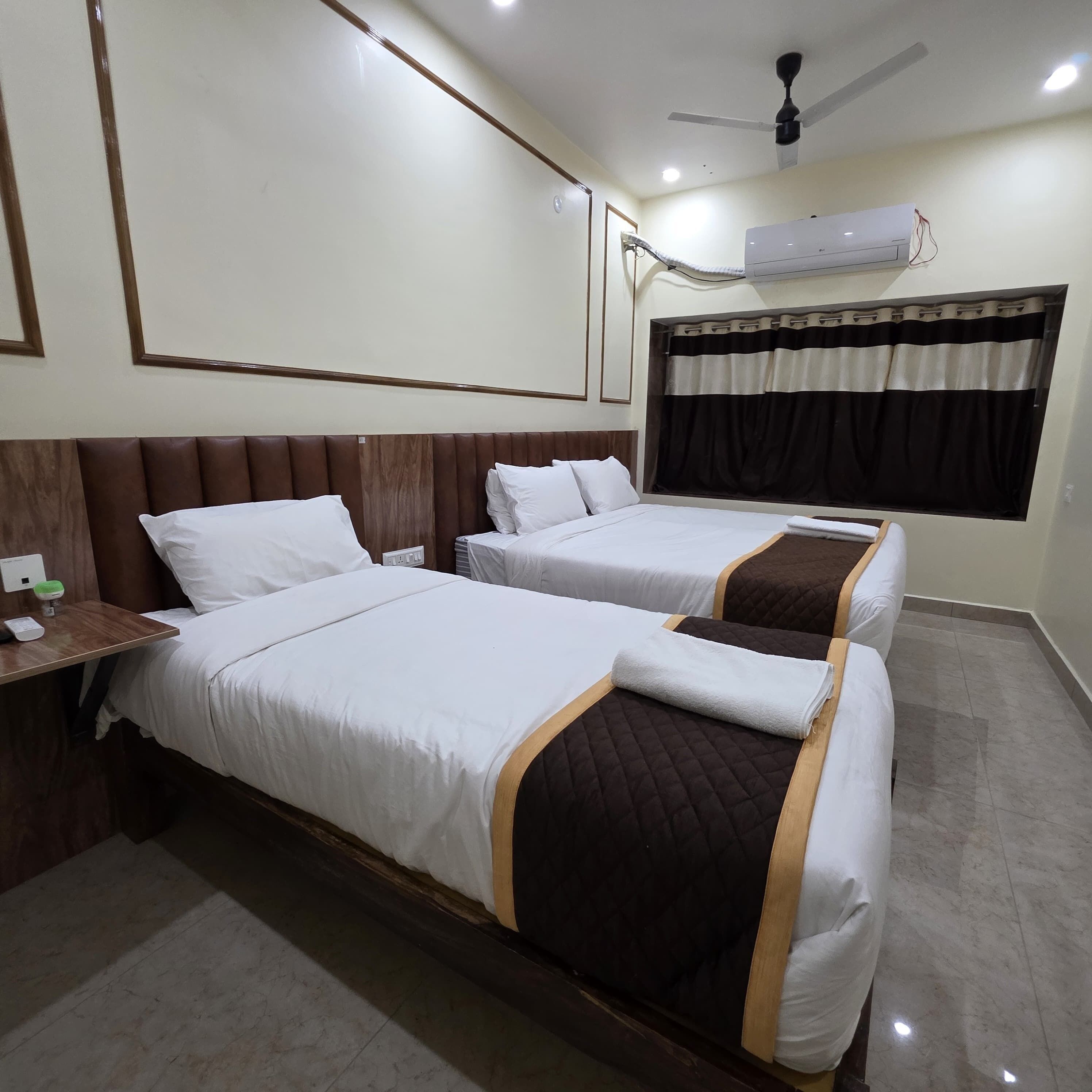 Skrivebord, arbejdsområde til bærbare computere